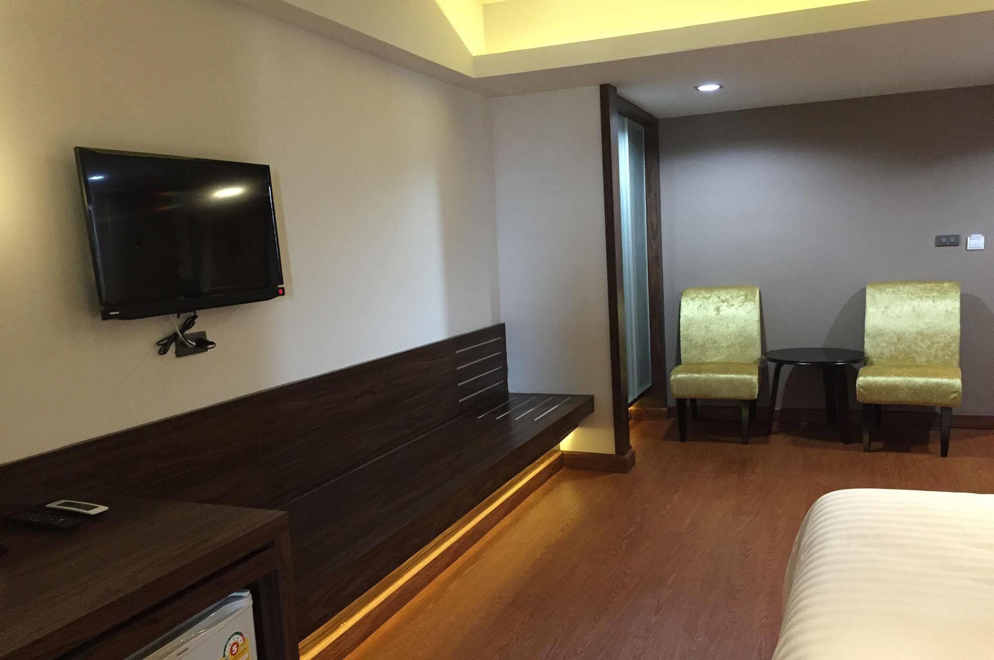 Grand Pink Hotel Hatyai Hatjaj Kültér fotó